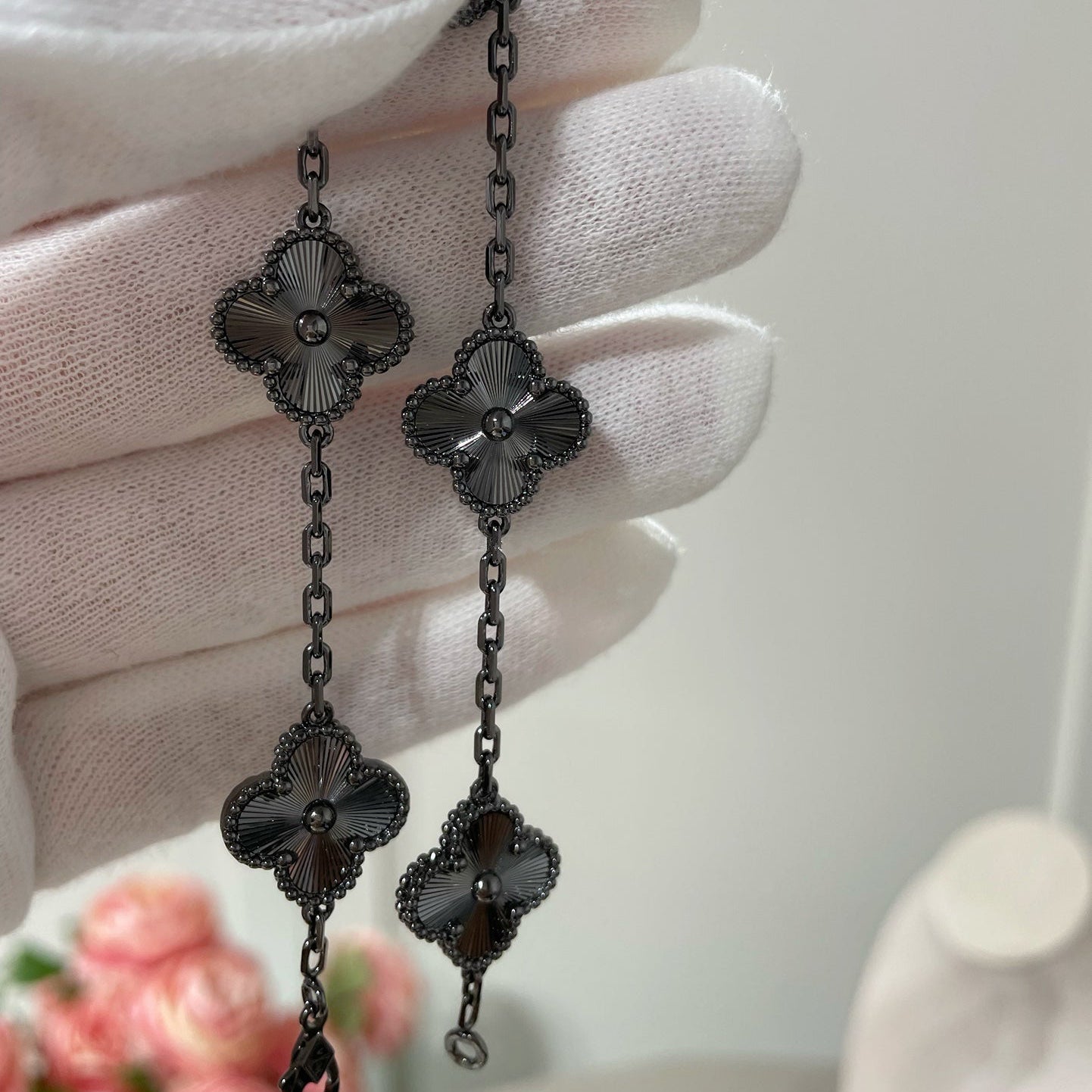 [Lunabriance]CLOVER 5 MOTIF BLACK BRACELET