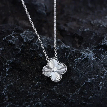 [Lunabriance]CLOVER  15MM DIAMOND LASER NECKLACE SILVER