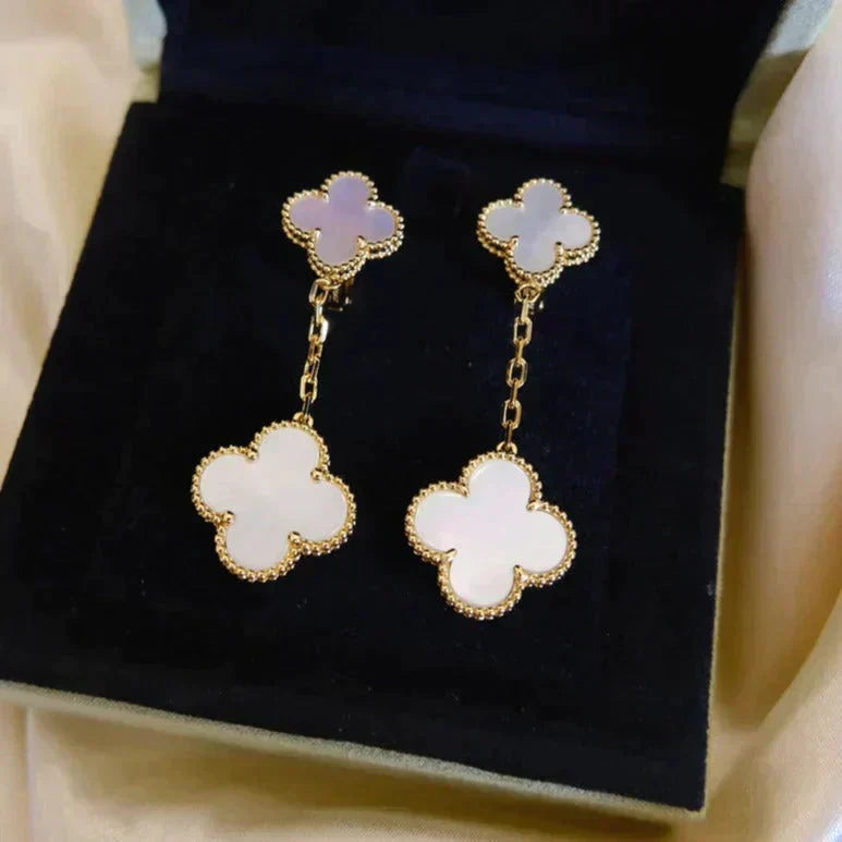 [Lunabriance]CLOVER 2 MOTIF WHITE MOP EARRINGS