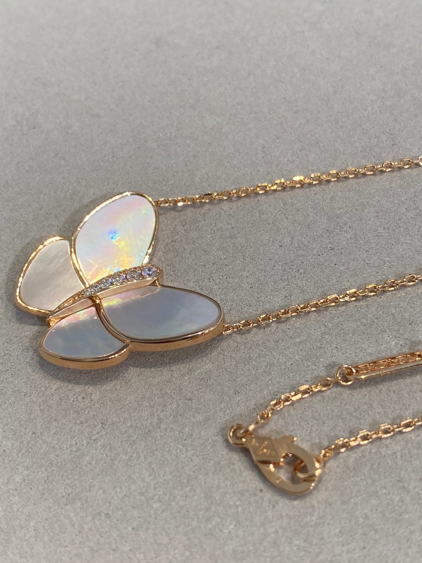 [Lunabriance]BUTTERFLY GOLD MOP DIAMOND NECKLACE
