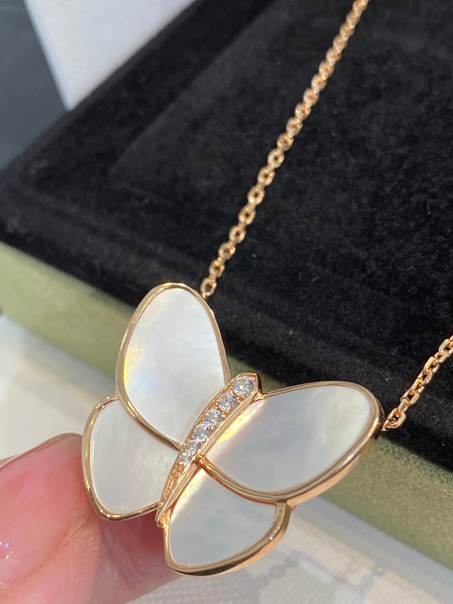 [Lunabriance]BUTTERFLY GOLD MOP DIAMOND NECKLACE
