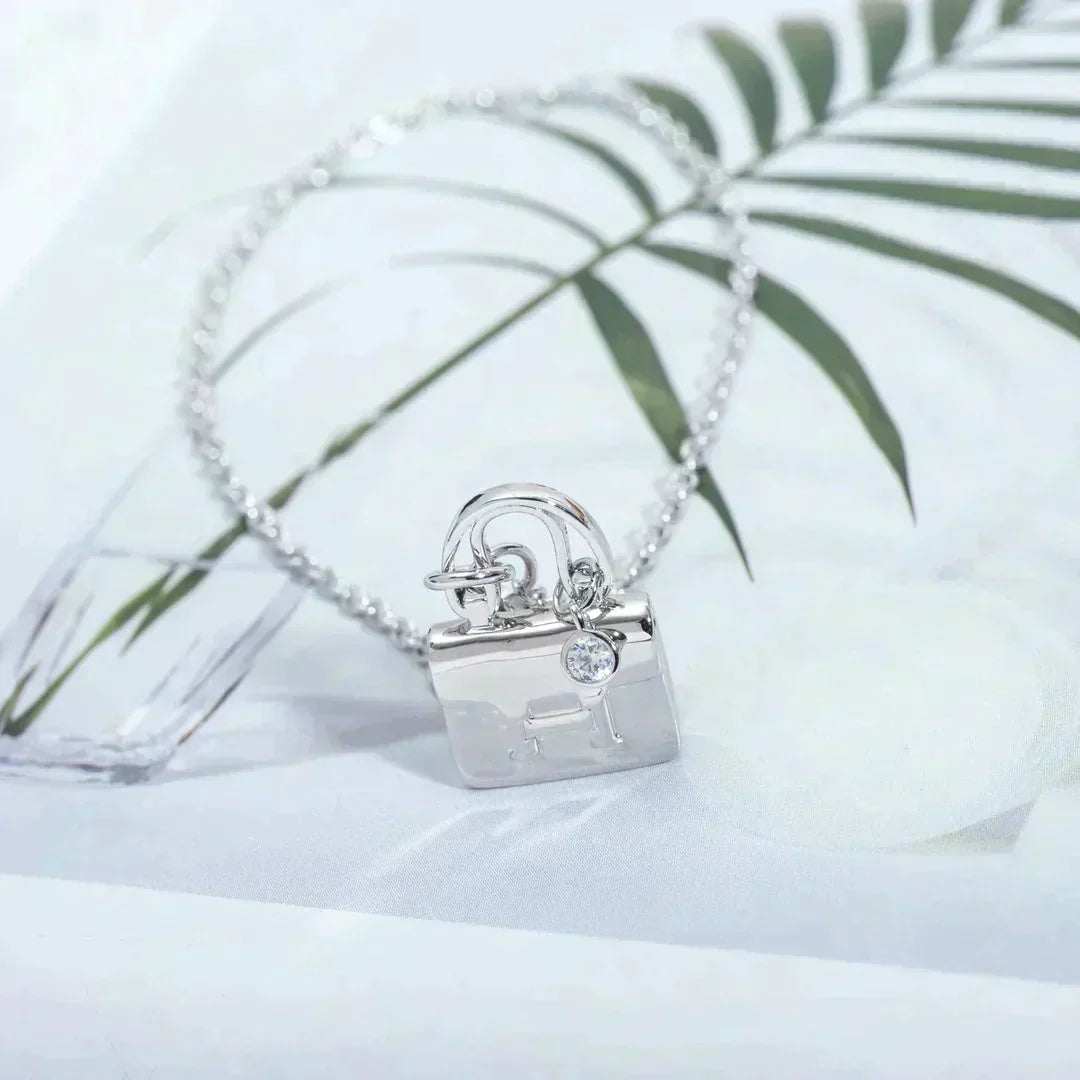 [Lunabriance]AMULETTE PEDANT SILVER NECKLACE