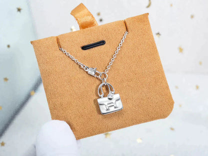 [Lunabriance]AMULETTE PEDANT SILVER NECKLACE