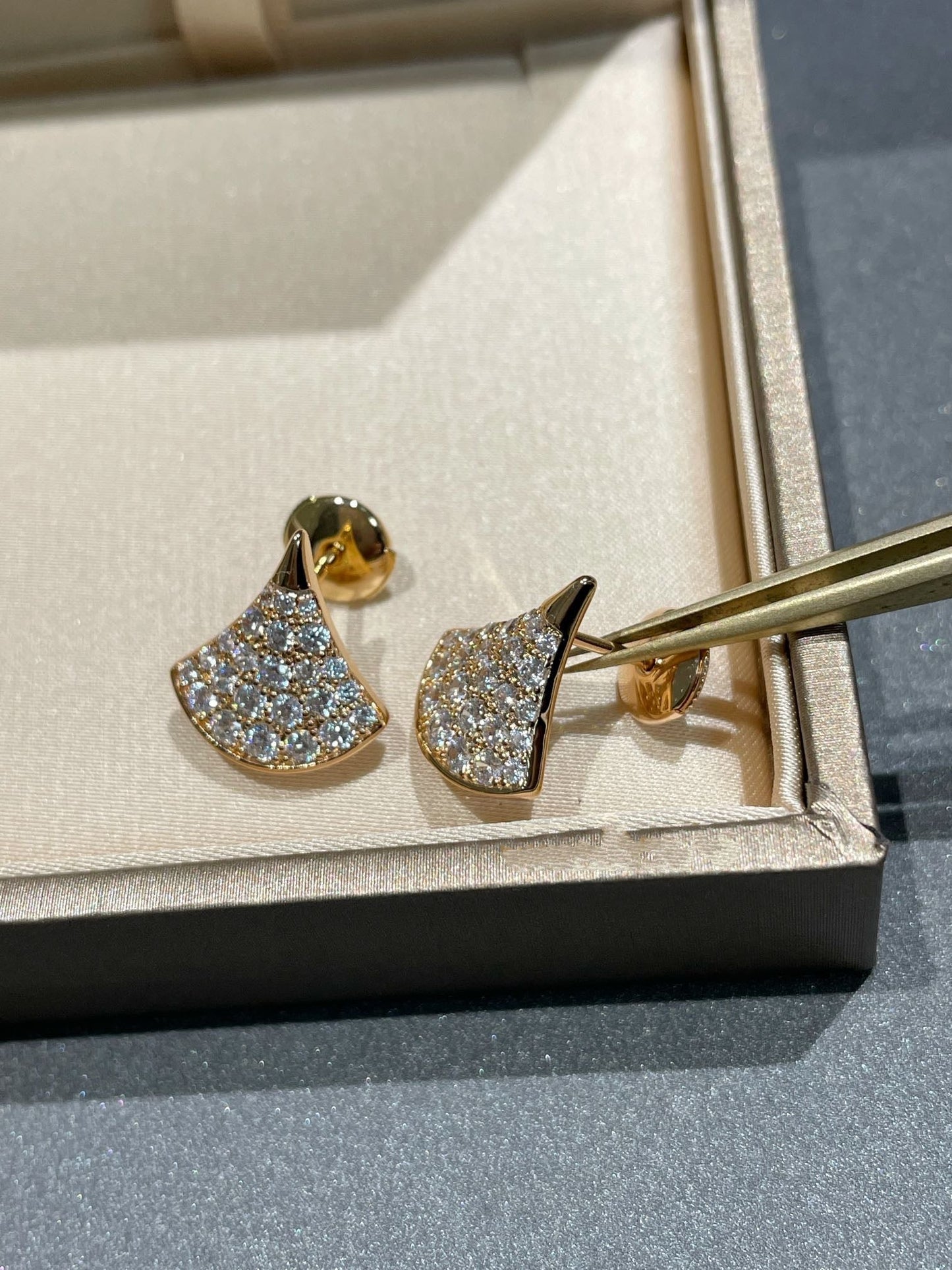 [Lunabriance]DREAM STUD EARRINGS DIAMOND