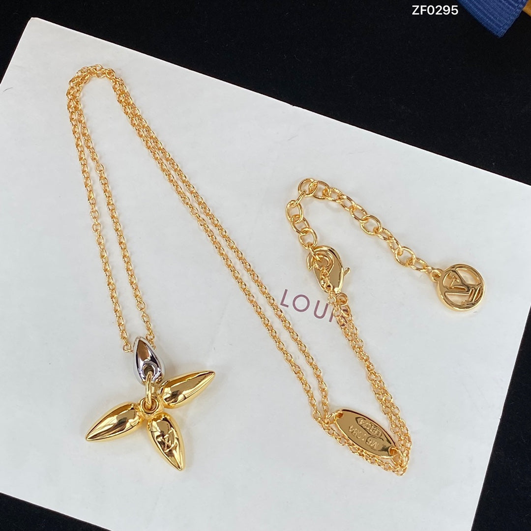 [Lunabriance]LOUISETTE PEDANT GOLD NECKLACE
