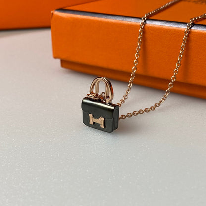 [Lunabriance]CONSTANCE BLACK PEDANT PINK GOLD NECKLACE