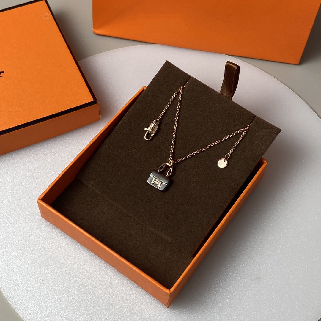 [Lunabriance]CONSTANCE BLACK PEDANT PINK GOLD NECKLACE
