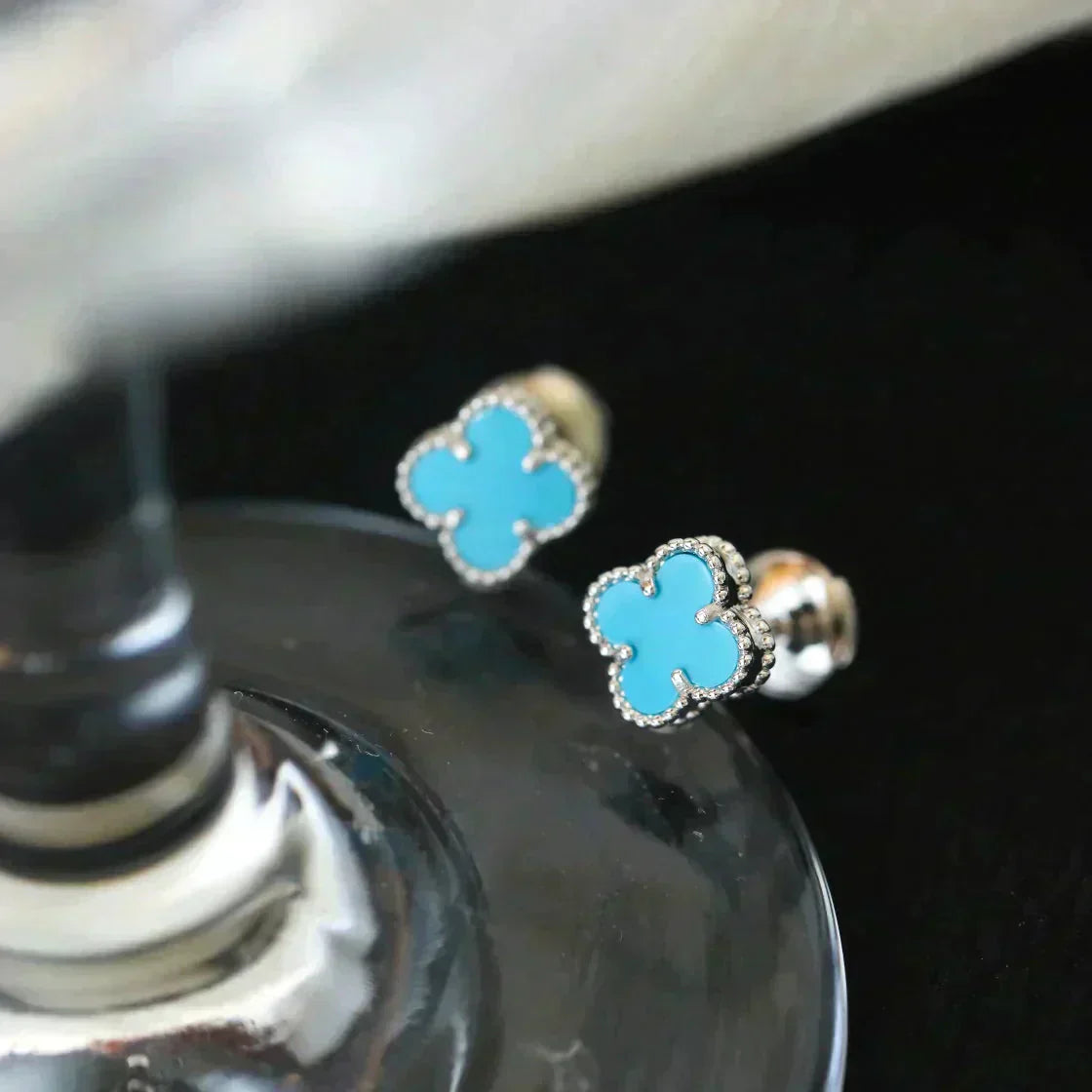 [Lunabriance]CLOVER MINI 9.5MM ONYX STUD EARRINGS SILVER