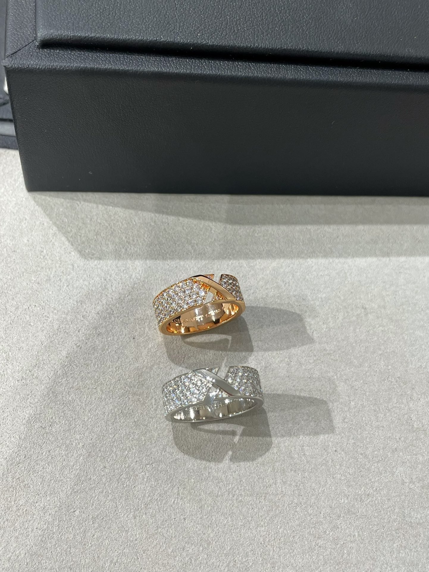 [Lunabriance]LIENS EVIDENCE  DIAMOND PAVED RING