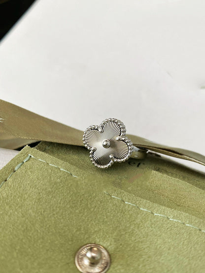 [Lunabriance]CLOVER SILVER RING