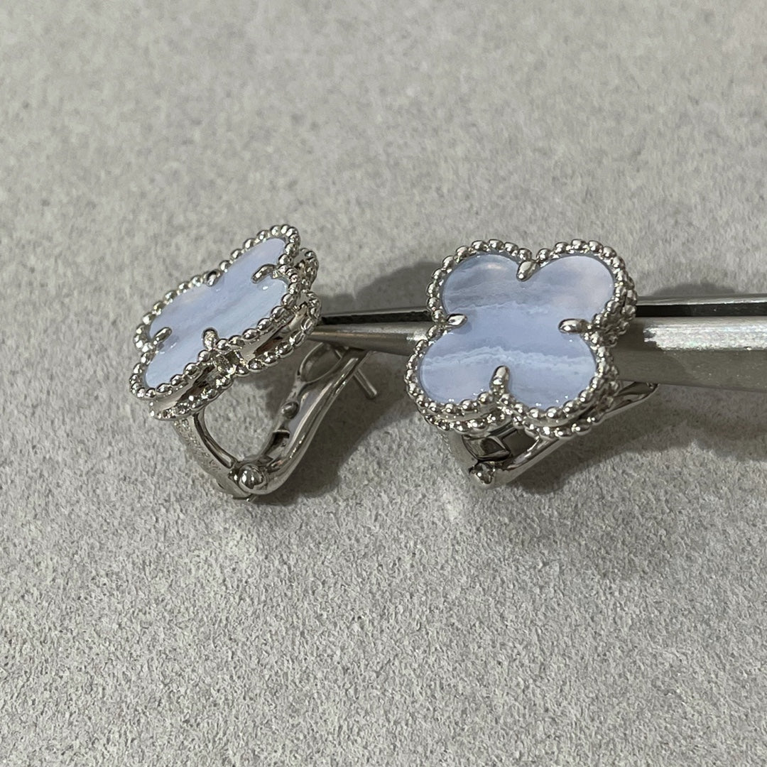 [Lunabriance]CLOVER CHALCEDONY SILVER STUD EARRINGS