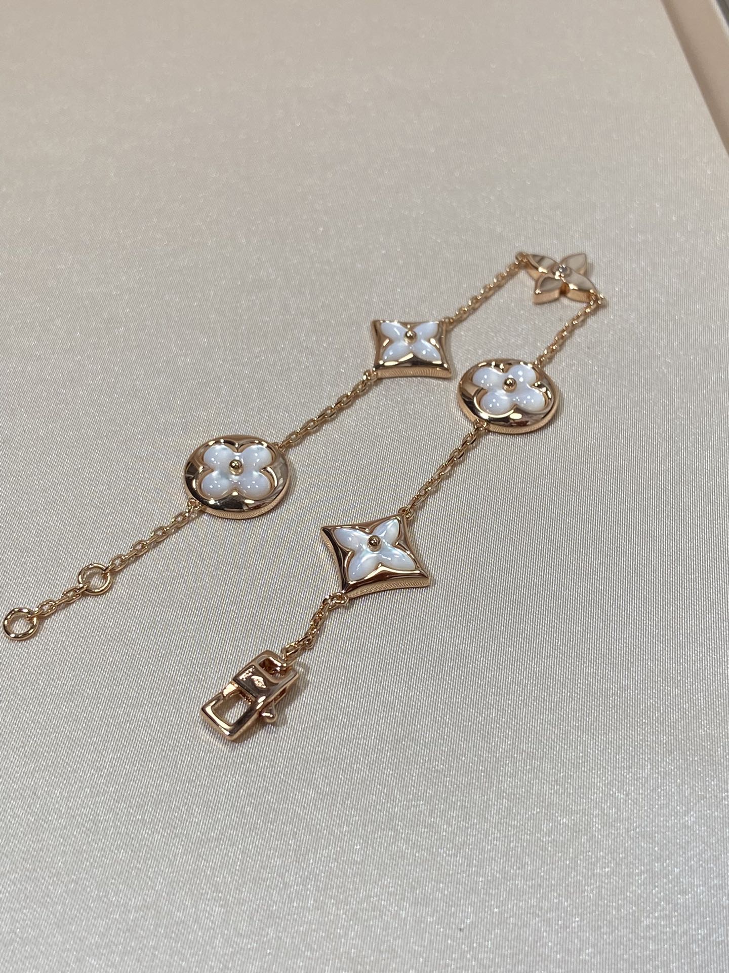 [Lunabriance]STAR AND SUN 5 MOTIF MOP PINK GOLD BRACELET