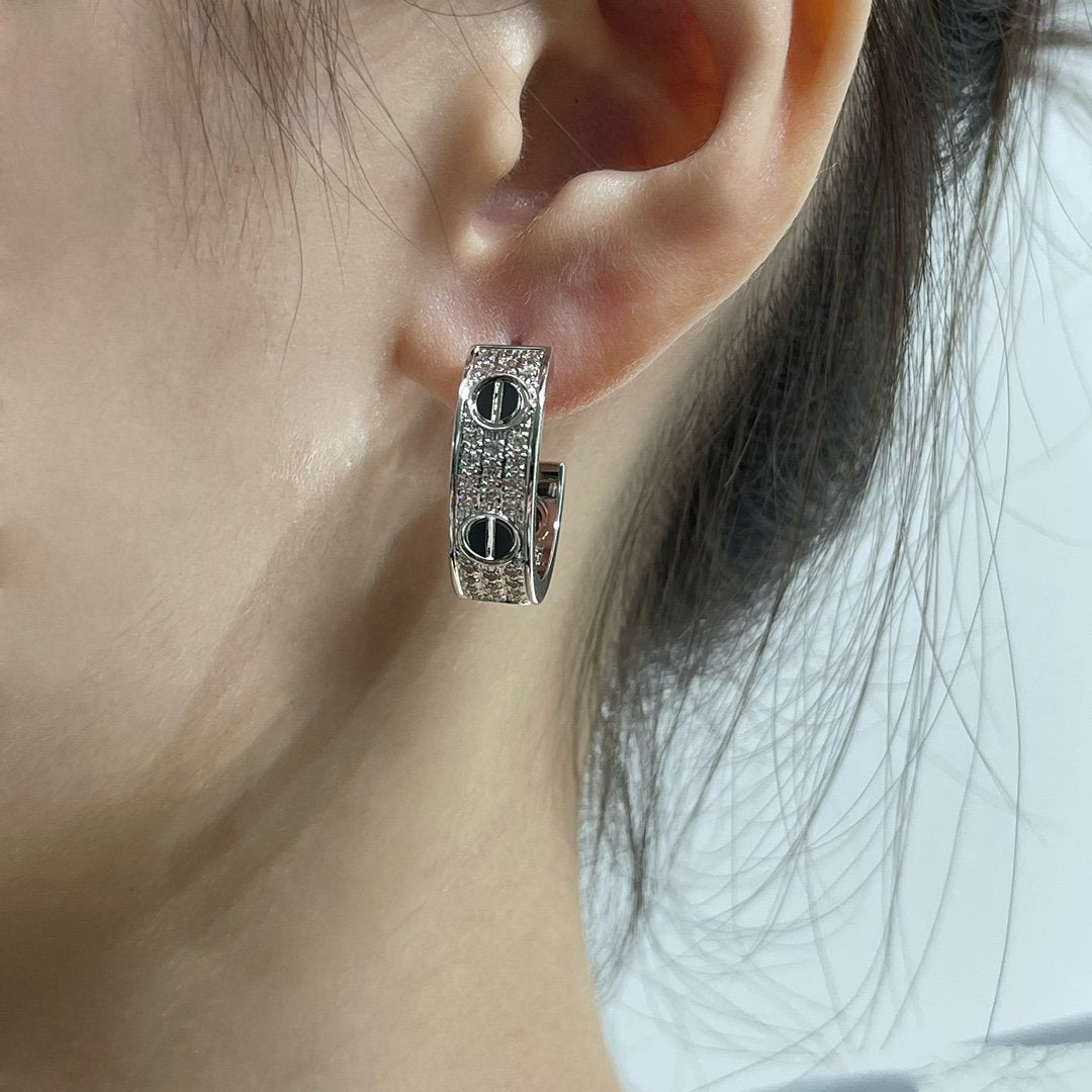 [Lunabriance]LOVE CERAMIC DIAMOND PAVED SILVER EARRINGS
