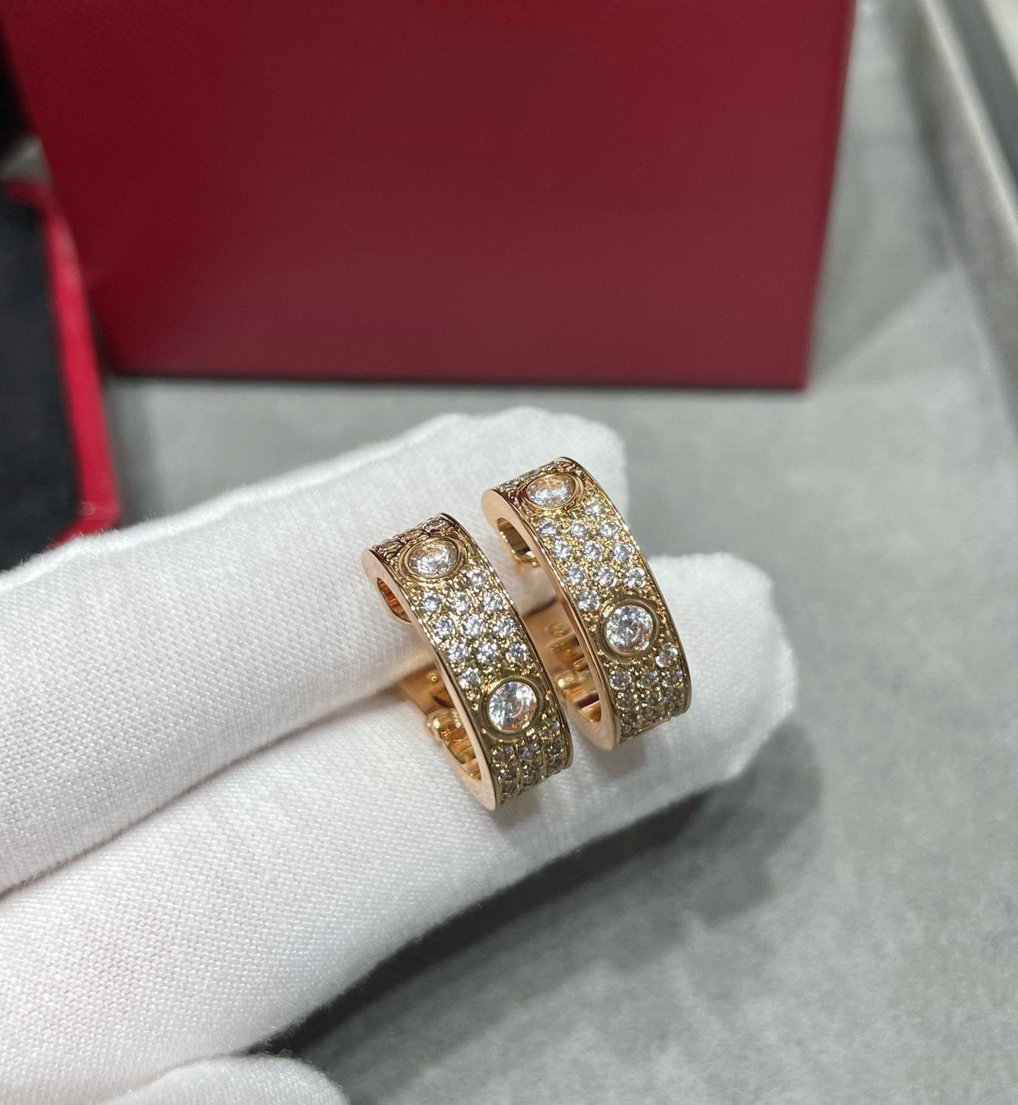 [Lunabriance]LOVE 5.5MM DIAMOND PAVED EARRINGS