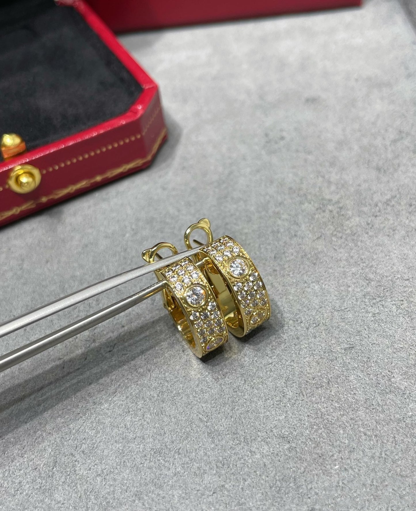 [Lunabriance]LOVE 5.5MM DIAMOND PAVED EARRINGS