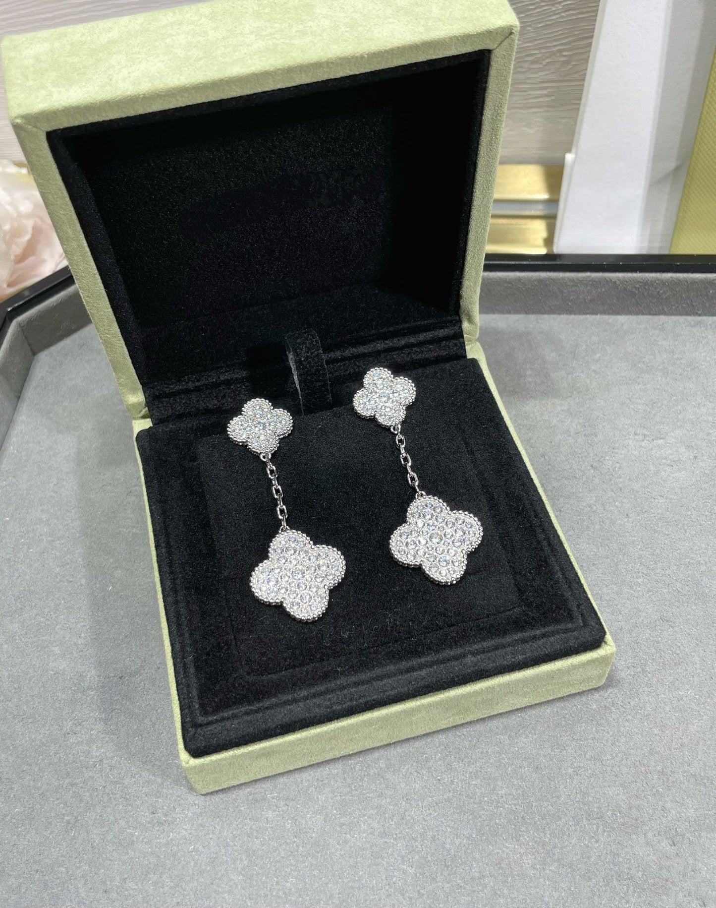[Lunabriance]CLOVER 2 MOTIFS DIAMOND PAVED SILVER EARRINGS
