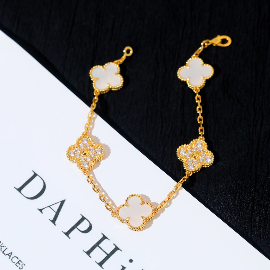 [Lunabriance]CLOVER BRACELET 5 MOTIF WHITE MOP DIAMOND