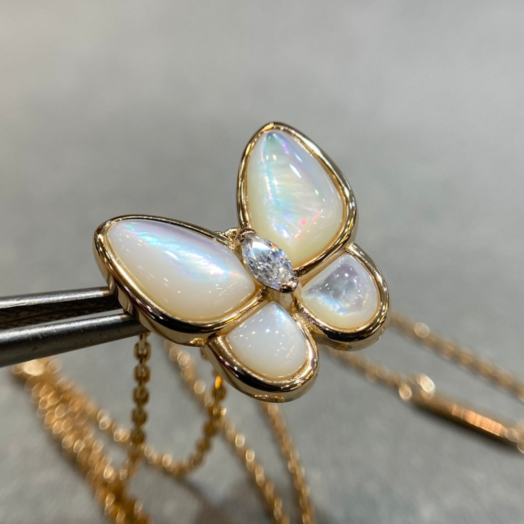 [Lunabriance]BUTTERFLY MOP DIAMOND NECKLACE