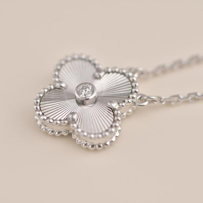 [Lunabriance]CLOVER  15MM DIAMOND LASER NECKLACE SILVER