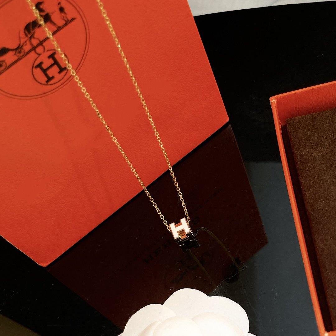 [Lunabriance]H WHITE SQUARE GOLD NECKLACE