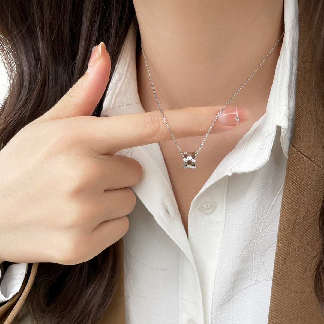 [Lunabriance]BEE MINI PEDANT DIAMOND NECKLACE