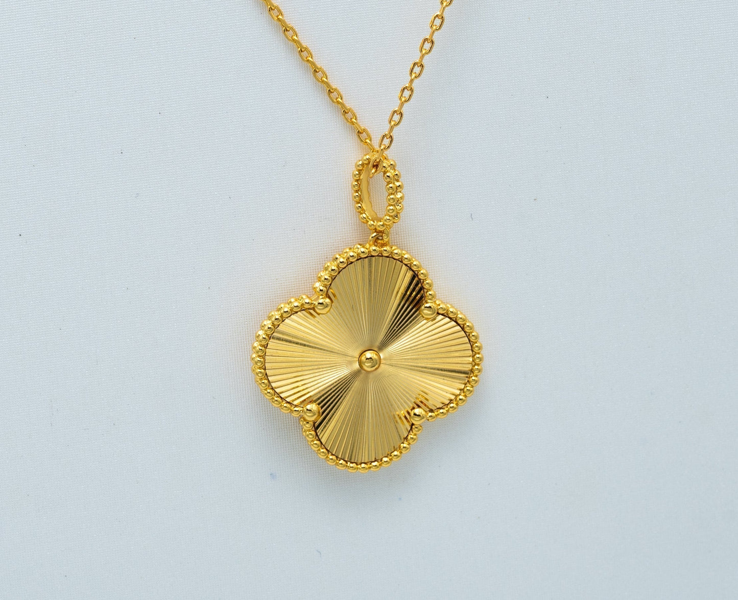 [Lunabriance]CLOVER 25MM PEDANT NECKLACE GOLD