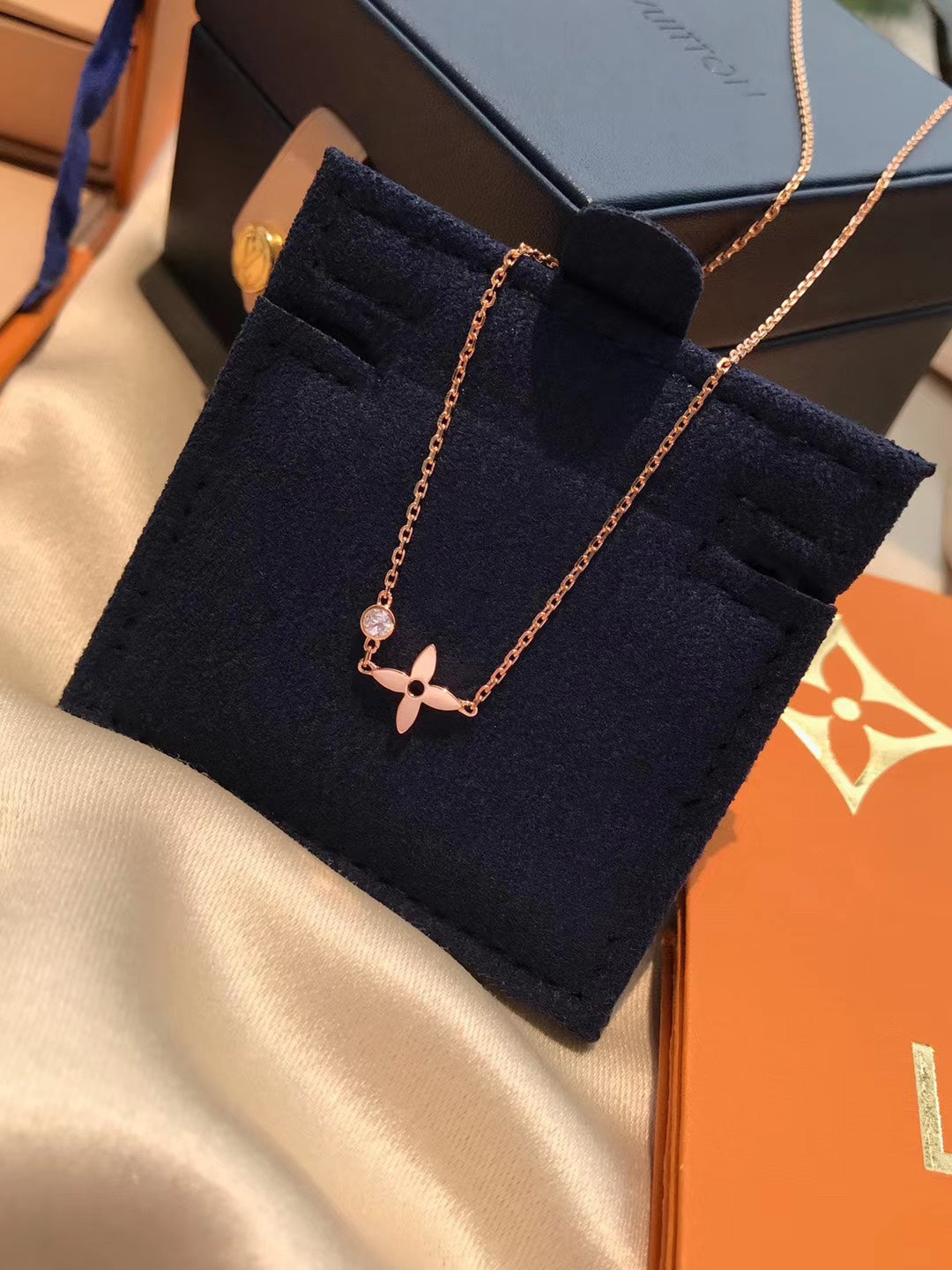 [Lunabriance]BLOSSOM PENDANT PINK GOLD AND DIAMOND