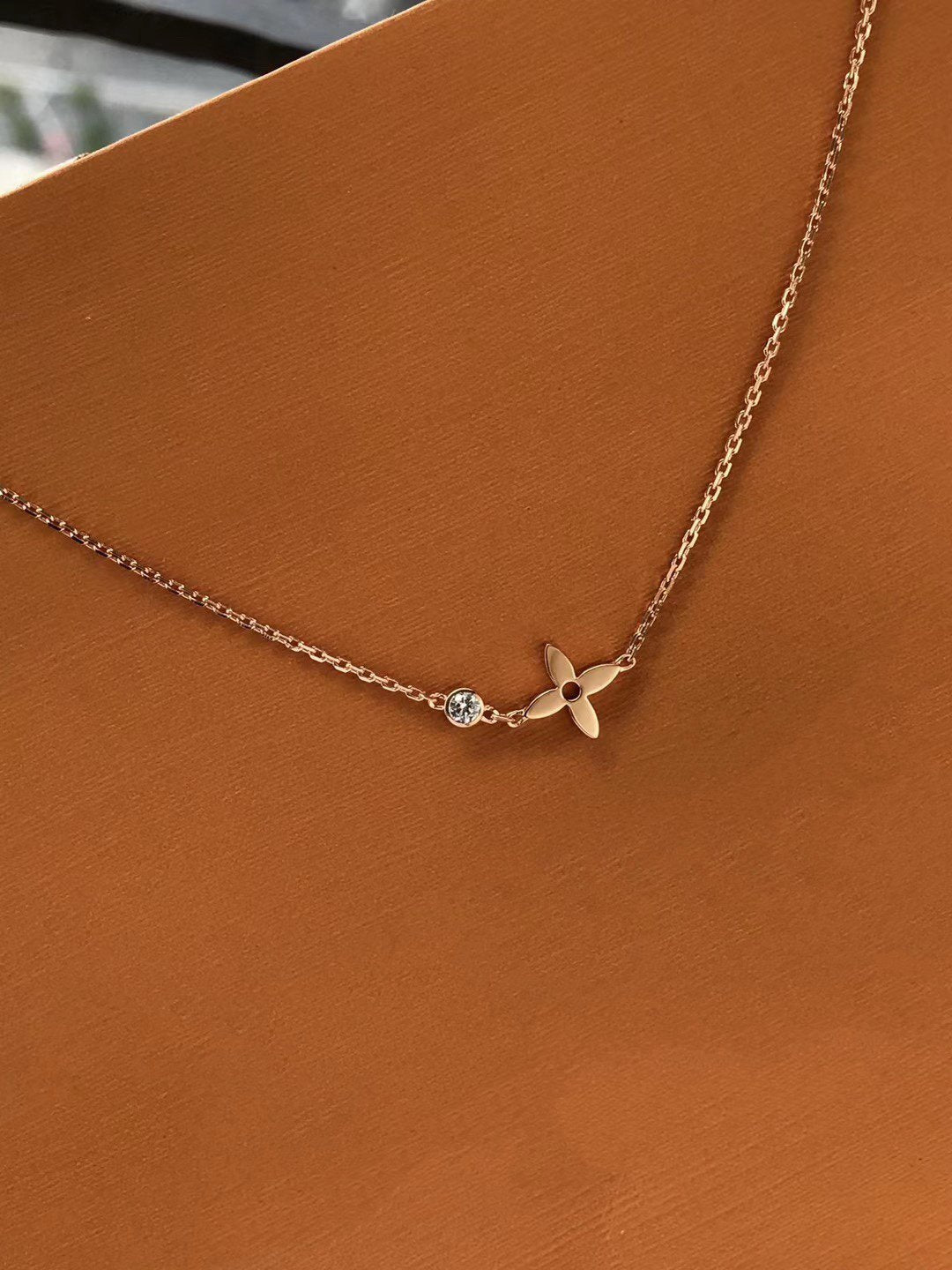 [Lunabriance]BLOSSOM PENDANT PINK GOLD AND DIAMOND