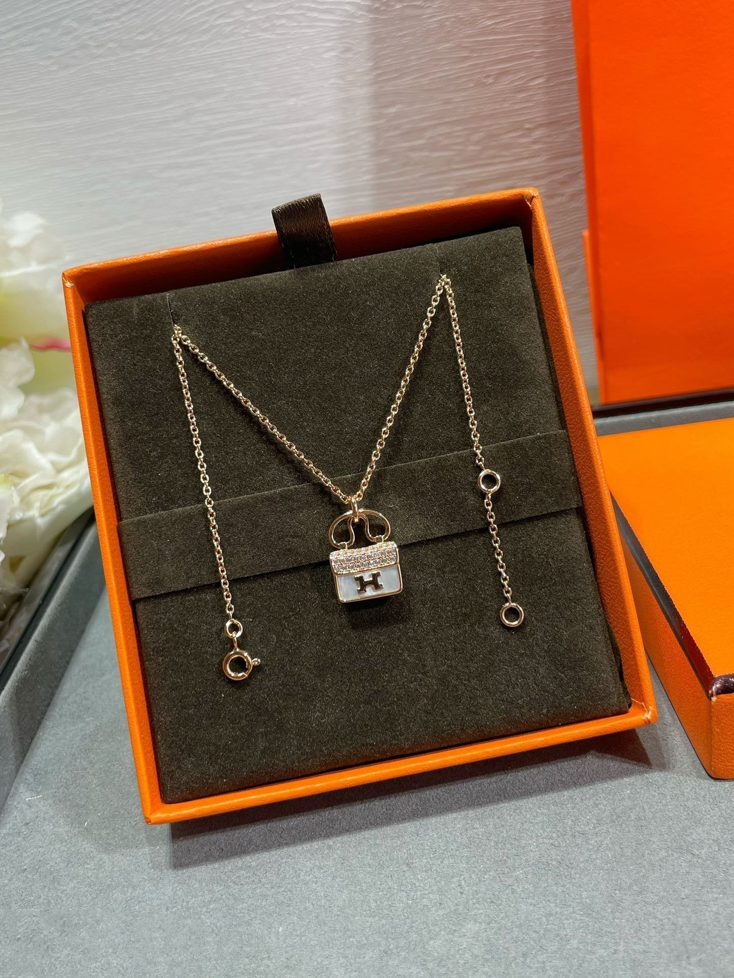[Lunabriance]H CIRCE MOISSANITE PENDANT NECKLACE GOLD