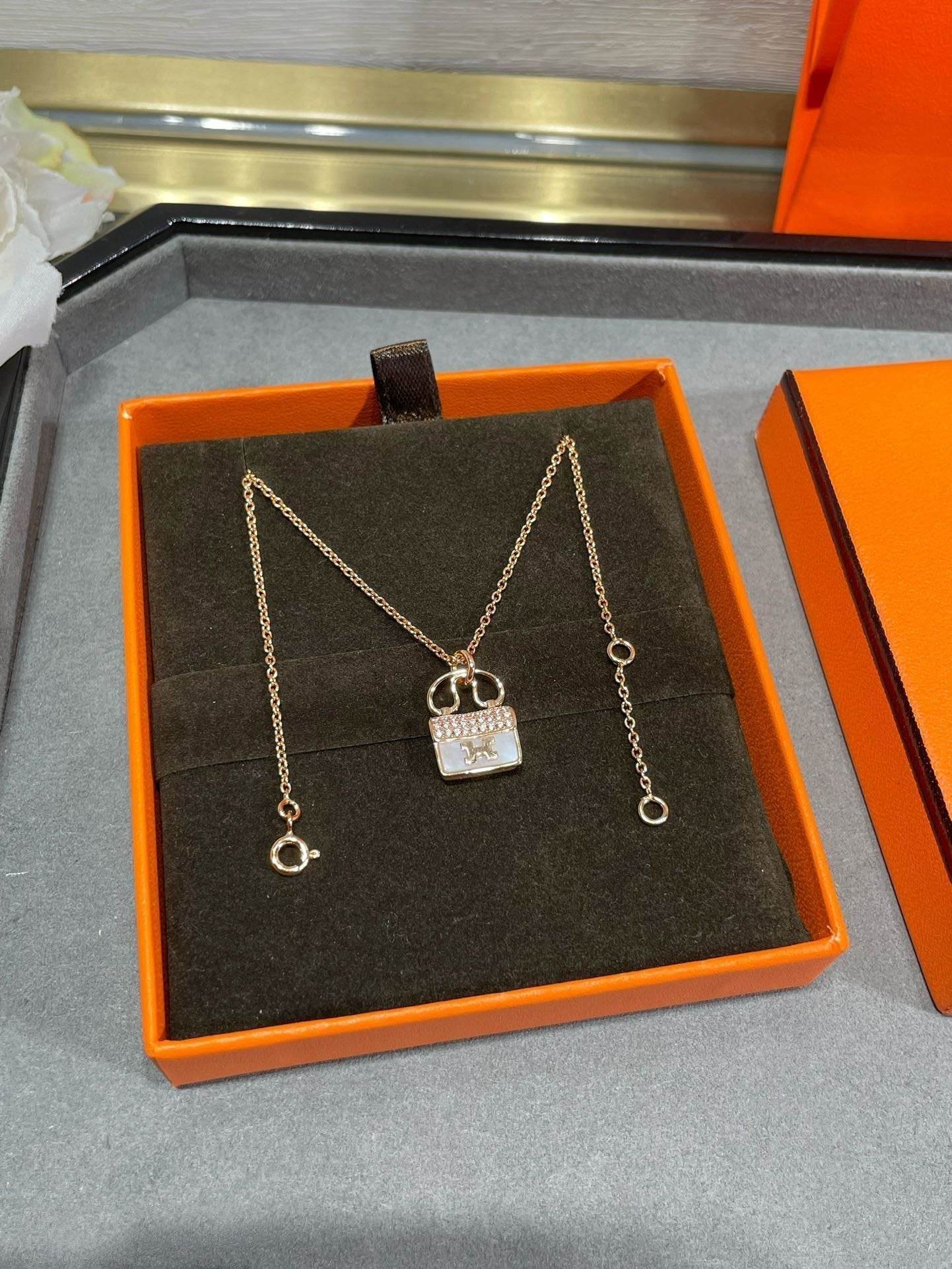 [Lunabriance]H CIRCE MOISSANITE PENDANT NECKLACE GOLD